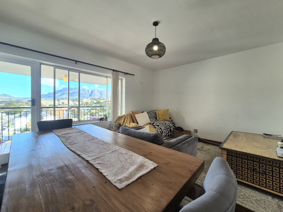 2 Bedroom Property for Sale in Wynberg Upper Western Cape
